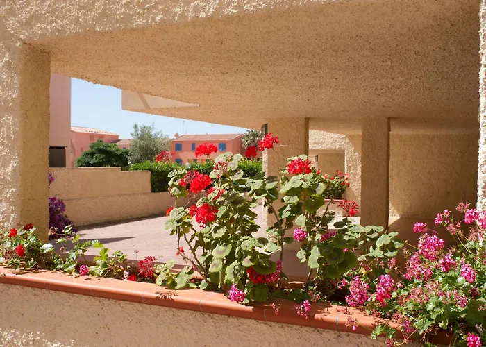 Blu Baita Апарт-отель Ла-Маддалена